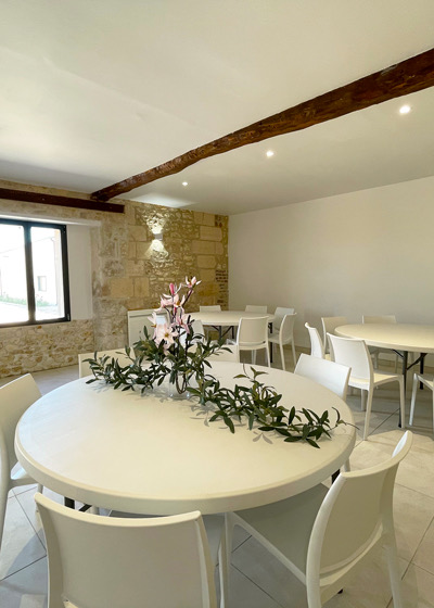 Vue intérieur de la salle tournesol